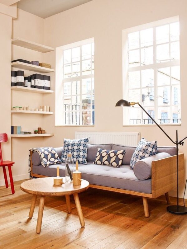 mau-ghe-sofa-go-don-gian-hien-dai
