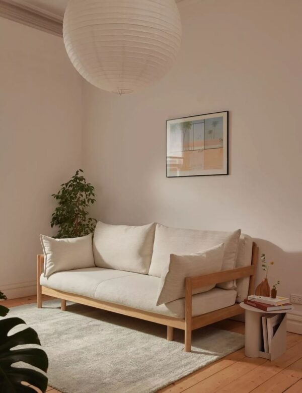 sofa-go-cho-phong-khach-nho