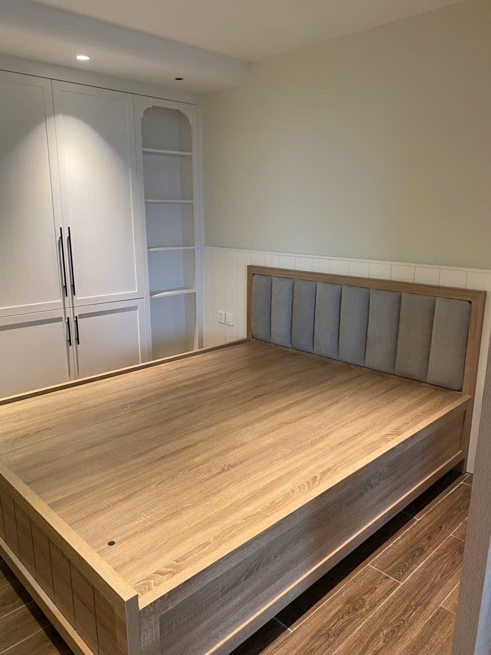 xuong-san-xuat-giuong-go-ep-ha-dong-ha-noi xuong-san-xuat-giuong-go-ep-ha-dong-ha-noi